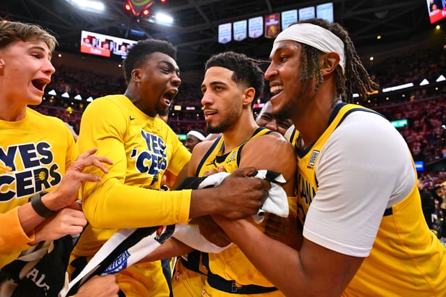 The Pacers (4) are now the betting favorites to win their second-round series vs. the Cavaliers (1), but Cleveland is a slight favorite in Friday&#39;s pivotal Game 3 clash.