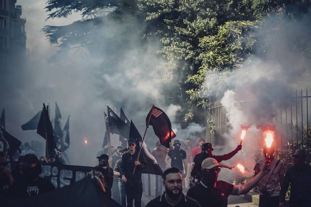 Le 11 mai 2024, lors de la manifestation des militants néofascistes du «Comité du 9 mai» à Paris.
