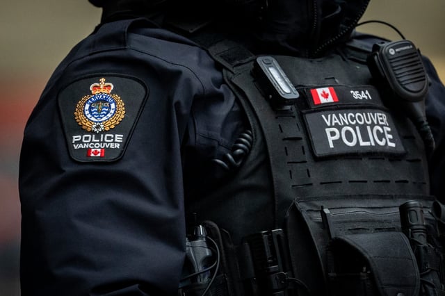 A Vancouver police officer is pictured in Vancouver, on December 4, 2024. THE CANADIAN PRESS/Ethan Cairns