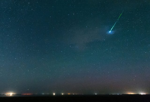 Der Sternenhimmel über Pilsum in Ostfriesland. Eine 1972 Richtung Venus gestartete sowjetische Sonde wird voraussichtlich an diesem Wochenende auf die Erde abstürzen, ohne dass sie jemals ihr Ziel erreicht hat. (Symbolbild)