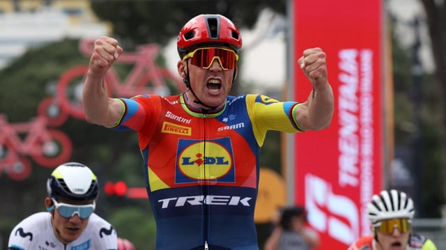 Pedersen crowned Lidl-Trek’s control of the opening stage with victory in the bunch sprint in Tirana