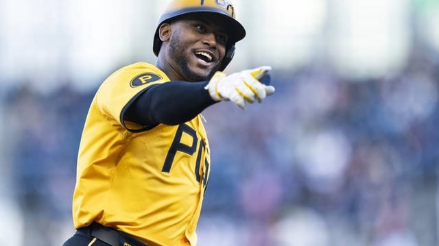 May 9, 2025; Pittsburgh, Pennsylvania, USA; Pittsburgh Pirates outfielder Alexander Canario (29) celebrates his home run against the Atlanta Braves during the third inning at PNC Park. Mandatory Credit: Scott Galvin-Imagn Images