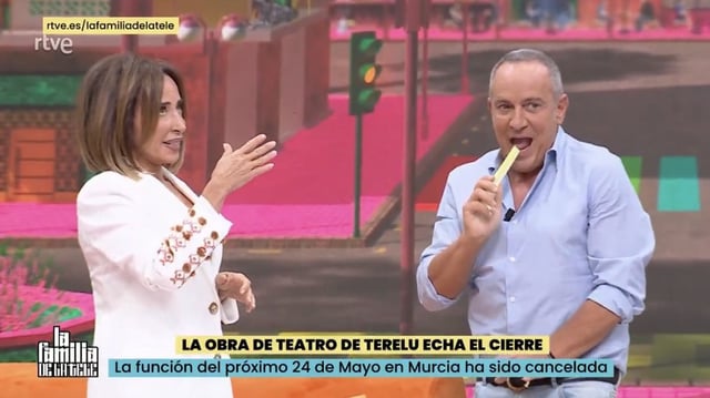 María Patiño y Víctor Sandoval, en 'La familia de la tele'.