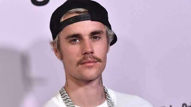 Justin Bieber said that his 294 million fans will not like him or trust him if his self-centered behavior gets exposed.