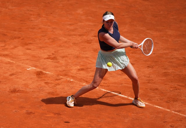 Tennis - Italian Open - Foro Italico, Rome, Italy - May 10, 2025 Danielle Collins of the U.S. in action during her round of 32 match against Poland's Iga Swiatek REUTERS/Aleksandra Szmigiel