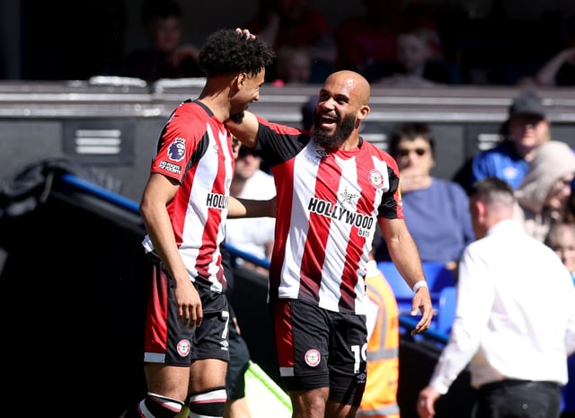 Soccer Football - Premier League - Ipswich Town v Brentford - Portman Road, Ipswich, Britain - May 10, 2025 Brentford's Kevin Schade celebrates scoring their first goal with Bryan Mbeumo REUTERS/David Klein