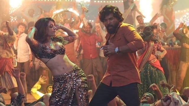 Samantha Ruth Prabhu and Allu Arjun's still from Oo Antava.