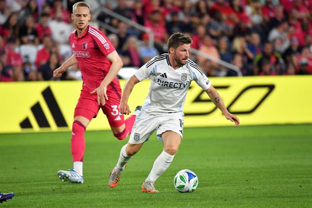 ST LOUIS, MISSOURI – MAY 10:  Anders Dreyer #10 of San Diego FC with the ball during a MLS game between St. Louis City SC and San Diego FC at Energizer Park on May 10, 2025 in St Louis, Missouri. (Photo by Bill Barrett/ISI Photos/Getty Images)