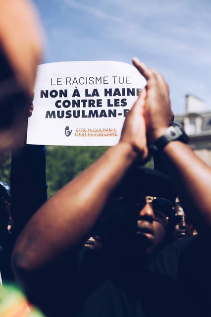 Rassemblement place de la République à Paris, en hommage à Aboubakar Cissé, le 1er mai 2025.