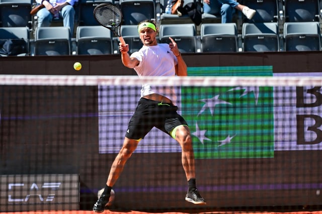 Alexander Zverev easily beat Vilius Gaubas on Sunday