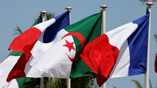 Les autorités algériennes reprochent officiellement à Paris de retarder depuis plus de cinq mois l’accréditation de deux consuls généraux et de sept autres consuls.