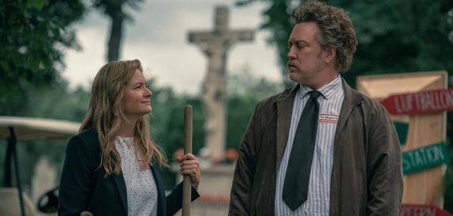 Julia Jentsch und Nicholas Ofczarek in „Drunter und Drüber“