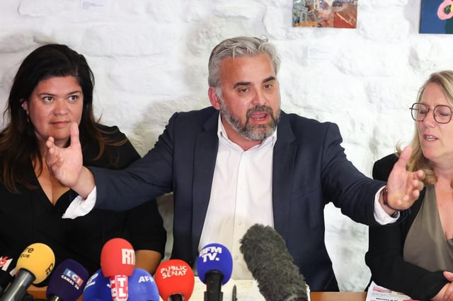Le journaliste qui avait accusé à tort Alexis Corbière et Raquel Garrido (ici en 2024) a été condamné lundi 12 mai à 4 000 € d’amende.