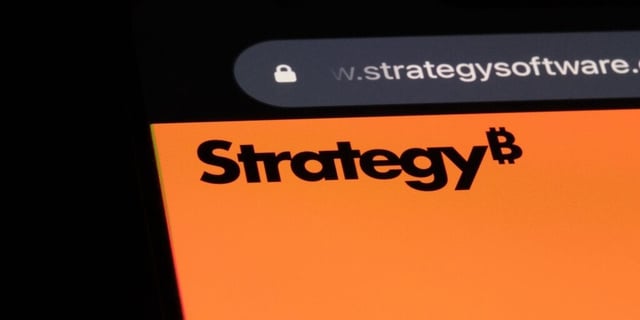 investing finance money MicroStrategy bitcoin Breaking Push strategy MSTR