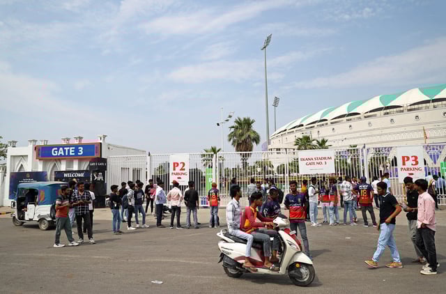 Cricket - Indian Premier League - IPL - Lucknow Super Giants v Royal Challengers Bengaluru - Bharat Ratna Shri Atal Bihari Vajpayee Ekana Cricket Stadium, Lucknow, India - May 9, 2025 Fans are pictured outside the stadium following the announcement that the Indian Premier League has been suspended for one week amid the ongoing tensions between India and Pakistan REUTERS/Stringer
