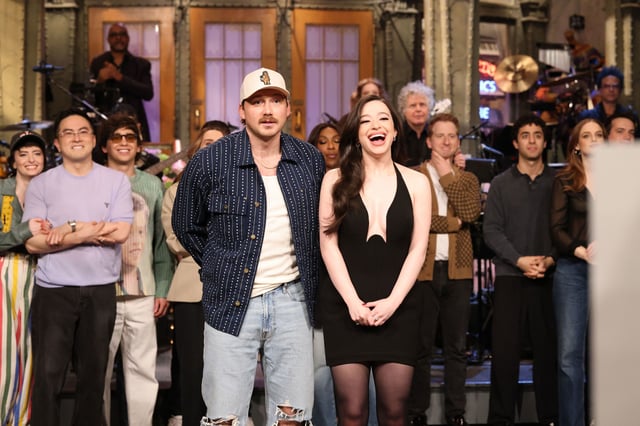 (From left) Morgan Wallen and Mikey Madison on 'SNL' in March.