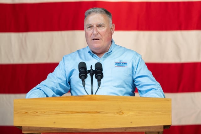 Georgia Insurance Commissioner John King, here at a campaign rally in 2022, is running for Senate.