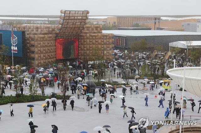 In this file photo, people visit the 2025 World Exposition on April 13, 2025, which opened the same day on an artificial island in Osaka, western Japan. (Yonhap)