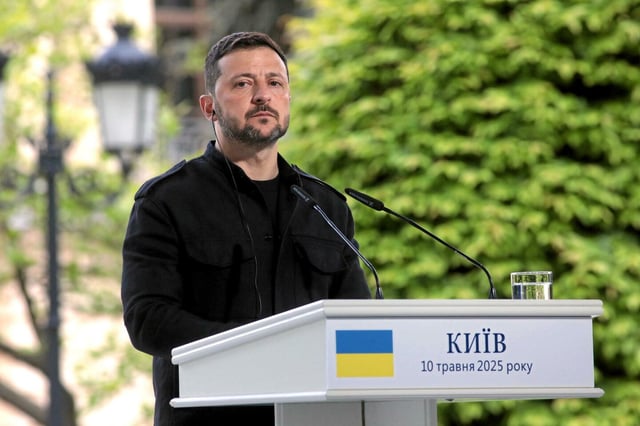 Volodymyr Zelensky à une conférence commune de la « coalition des volontaires » le 10 mai.
