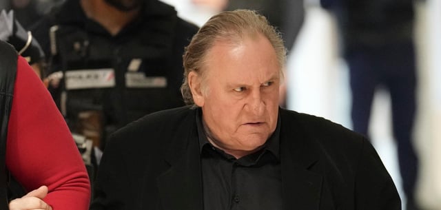 Gérard Depardieu Ende März auf dem Weg zum Gerichtssaal