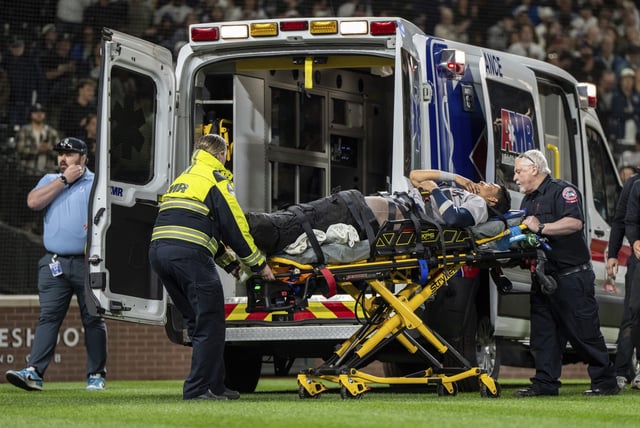 New York Yankees&#39; Oswaldo Cabrera is taken from the field by ambulance after injuring his leg, Monday, May 12, 2025