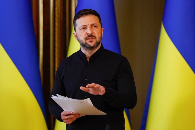 Ukraine's President Volodymyr Zelenskiy speaks to the media during a press conference, amid Russia's attack on Ukraine, in Kyiv, Ukraine May 13, 2025. REUTERS/Valentyn Ogirenko