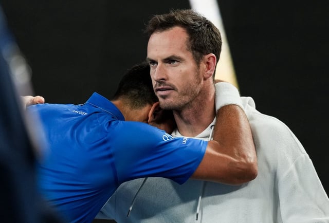 Andy Murray quickly went to Novak Djokovic&#39;s coaching corner after retirement (Photo: Getty)
