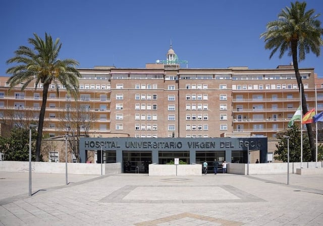 Fachada del Hospital Virgen del Rocío