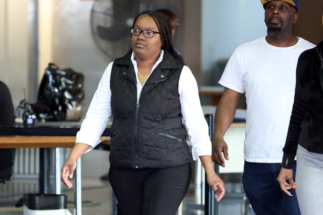 Laterria Smith leaves the Leighton Criminal Court Building in Chicago on May 12, 2025, after testifying in the murder trial of Crosetti Brand, who is accused of killing Smith’s son, Jayden Perkins. (Terrence Antonio James/Chicago Tribune)