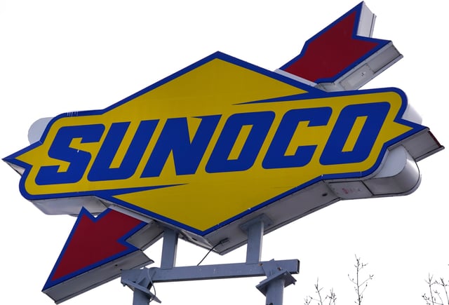 American fuel distributor Sunoco LP has offered $9.1 billion U.S. in a friendly takeover attempt of Calgary-based Parkland Corp.