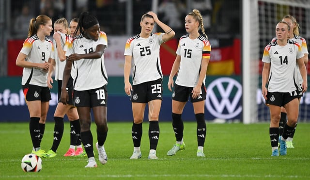 Ende Oktober 2024 wurde Nicole Anyomi (v.l., Nr. 18) noch zum DFB-Team eingeladen.
