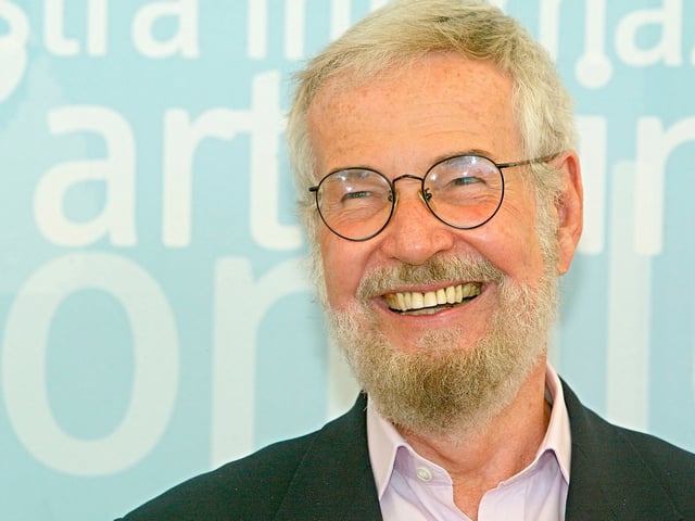 VENICE- AUGUST 30 - : Director Robert Benton poses  during a photocall at the 60th Venice Film Festival August 29, 2003 in Venice, Italy. Benton  is in Venice to present the his film "The Human Stain" which is out of the competition.   (Photo by Pascal Le Segretain/Getty Images)