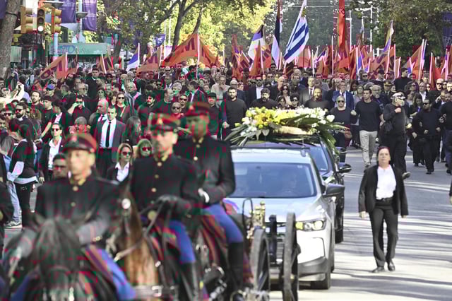 Cortejo fúnebre del expresidente uruguayo José Mujica por las calles de Montevideo, este miércoles.