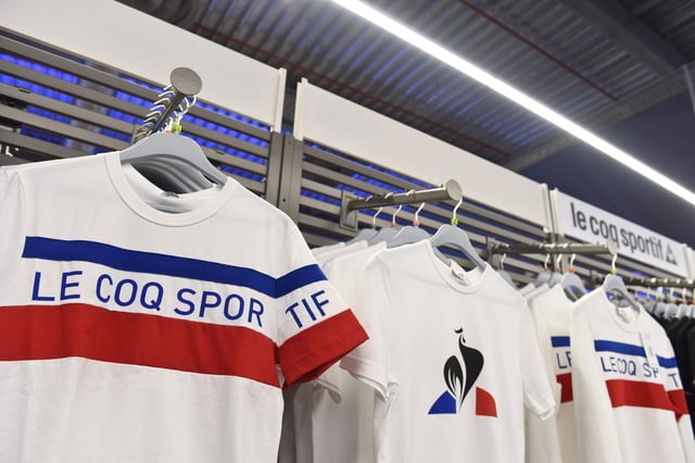 L’offre de reprise du Coq sportif est portée par un groupe d’investisseurs et la famille Camuset, fondatrice de la marque.