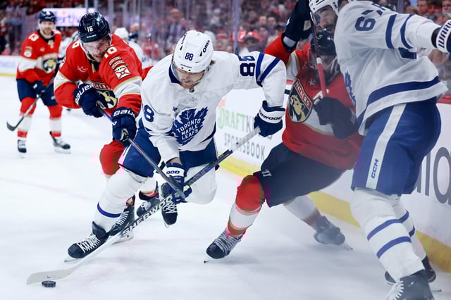 William Nylander #88 of the Toronto Maple Leafs skates with the puck during the first period against the Florida Panthers in Game Four of the Second Round of the 2025 Stanley Cup Playoffs at Amerant Bank Arena on May 11, 2025 in Sunrise, Florida.