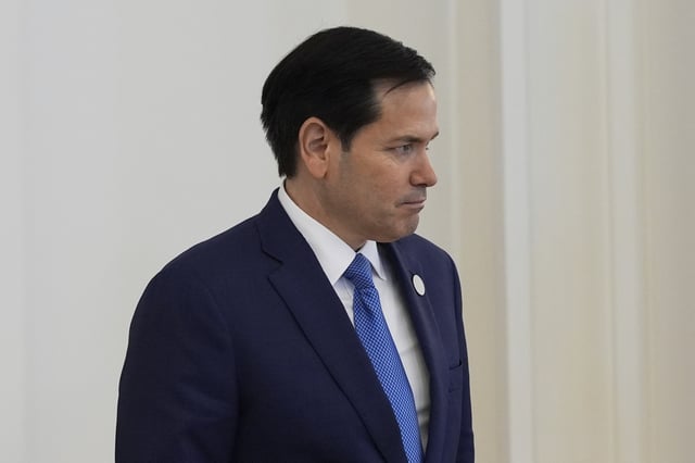 Secretary of State Marco Rubio departs a lunch between President Donald Trump and Qatar's Emir Sheikh Tamim bin Hamad Al Thani at the Amiri Diwan in Doha, Qatar, Wednesday, May 14, 2025. (AP Photo/Alex Brandon)