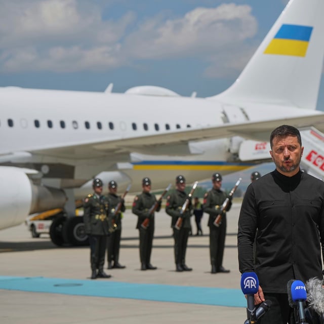 Der ukrainische Präsident Wolodymyr Selenskyj will in der Türkei mit Russland Friedensverhandlungen führen.