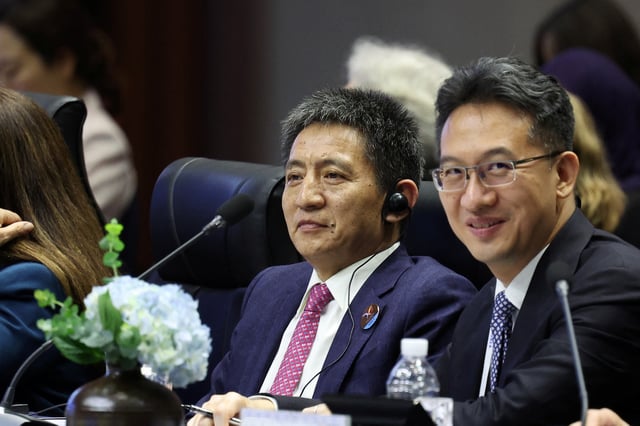 China's International Trade Representative and Vice Minister of Commerce Li Chenggang attends the opening ceremony of APEC Ministers Responsible for Trade Meeting at International Convention Center in Seogwipo on Jeju island, South Korea, May 15, 2025.   REUTERS/Kim Hong-Ji