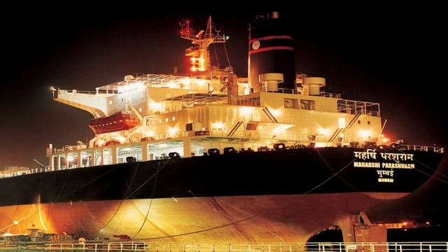 Cochin Shipyard tops Rs 2,000-mark for 1st time since Aug 2024; here&#039;s target price