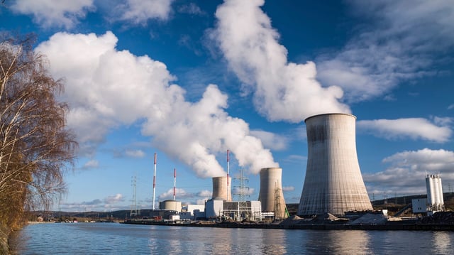 Das belgische Kernkraftwerk Tihange nahe des Ortes Huy im Januar 2025 (Archivbild)