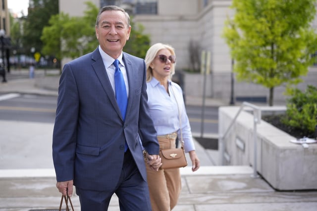 Former Tennessee House Speaker Glen Casada arrives at the federal courthouse with is wife Michelle Greene Casada, Tuesday, April 29, 2025, in Nashville, Tenn. (AP Photo/George Walker IV)