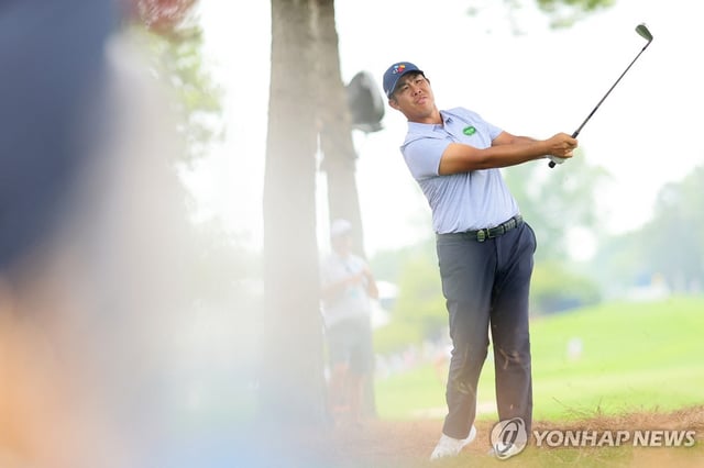 An Byeong-hun of South Korea plays a shot on the 18th hole during the second round of the PGA Championship at Quail Hollow Club in Charlotte, North Carolina, on May 16, 2025, in this Getty Images photo. (Yonhap)