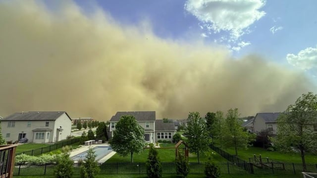 Dust storm moving through Bloomington, Illinois on May 16, 2025