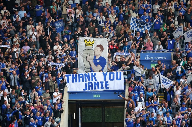 Soccer Football - Premier League - Leicester City v Ipswich Town - King Power Stadium, Leicester, Britain - May 18, 2025  Leicester City fans display a banner for Leicester City's Jamie Vardy after playing his last match for Leicester City Action Images via Reuters/Craig Brough EDITORIAL USE ONLY. NO USE WITH UNAUTHORIZED AUDIO, VIDEO, DATA, FIXTURE LISTS, CLUB/LEAGUE LOGOS OR 'LIVE' SERVICES. ONLINE IN-MATCH USE LIMITED TO 120 IMAGES, NO VIDEO EMULATION. NO USE IN BETTING, GAMES OR SINGLE CLUB/LEAGUE/PLAYER PUBLICATIONS. PLEASE CONTACT YOUR ACCOUNT REPRESENTATIVE FOR FURTHER DETAILS..