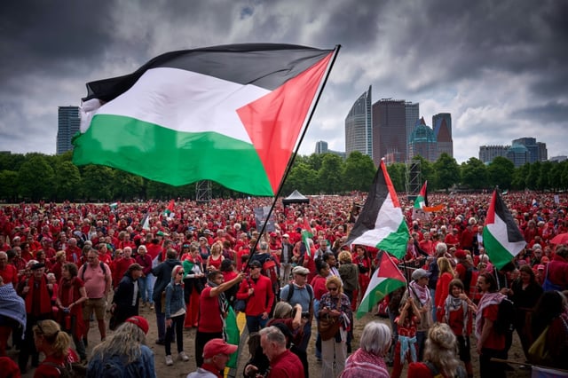 Organisers claimed that more than 100,000 people had turned out
