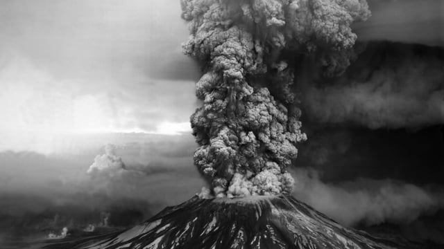 The eruption of Mount St. Helens in Washington state shot a plume of ash and smoke more than 5,400 metres into the sky on May 18, 1980.