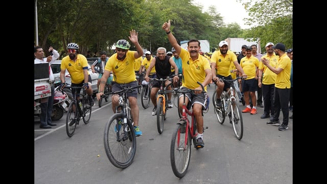 Participants during the CGST Chandigarh, Panchkula during cyclothons on Sunday. (HT Photo)