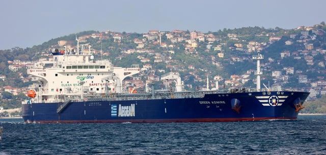 Der Tanker „Green Admire“ in Istanbul
