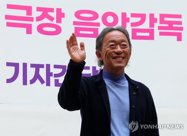 Maestro Chung Myung-whun, artistic director of the Busan Opera and Concert Hall, poses for photos during a press conference at Busan Concert Hall in the southeastern city of Busan on May 19, 2025. (Yonhap)
