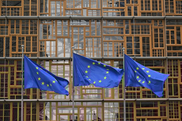 Des drapeaux européens, à Bruxelles.